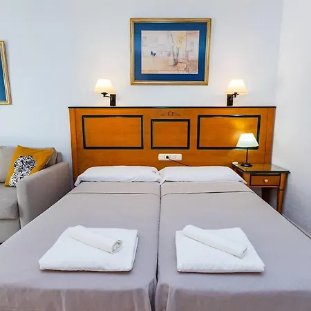 Private Pyr By The Promenade - Shared Pool Available Fuengirola