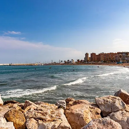 Apartament Private Pyr By The Promenade - Shared Pool Available *