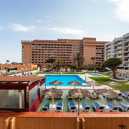 Private Pyr By The Promenade - Shared Pool Available * Fuengirola