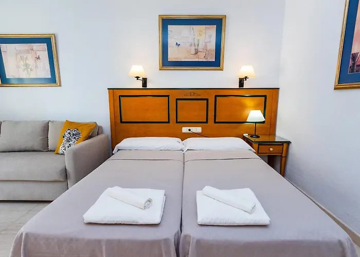 Private Pyr By The Promenade - Shared Pool Available فوينخيرولا