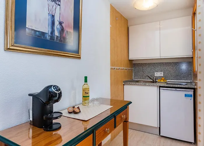 شقة Private Pyr By The Promenade - Shared Pool Available فوينخيرولا