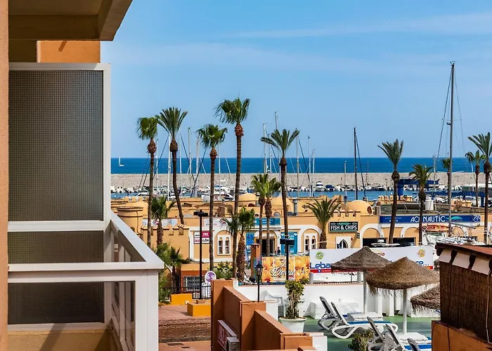 Private Pyr By The Promenade - Shared Pool Available شقة *